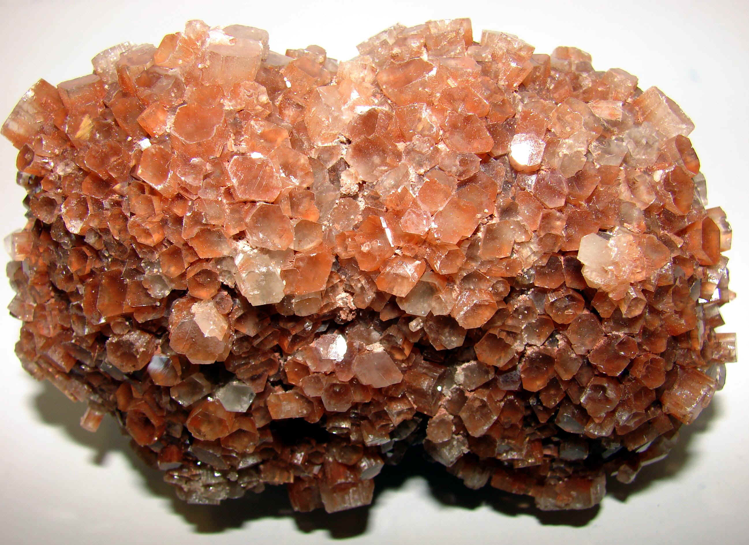 aragonite-11.jpg (582341 bytes)