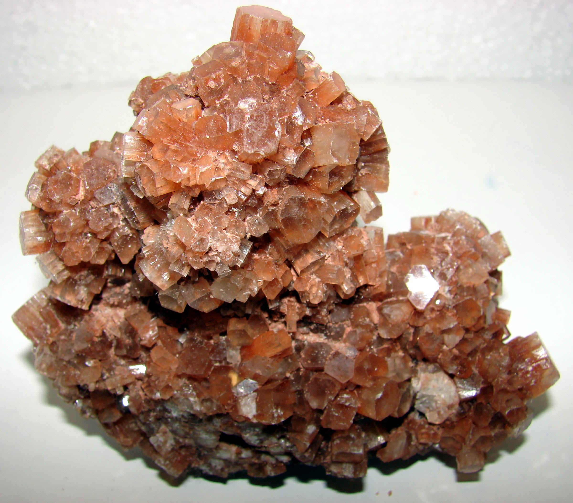 aragonite-9.jpg (582341 bytes)